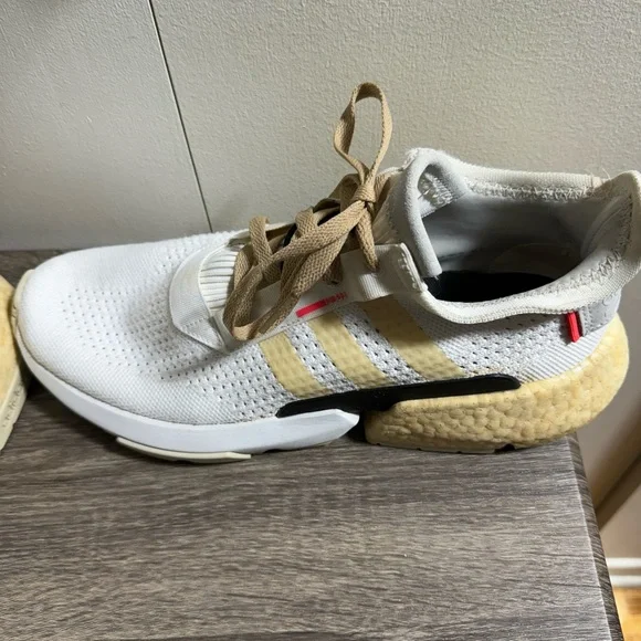 Adidas 10.5 - Picture 3 of 8